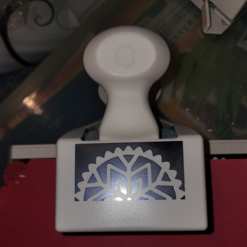 4 Piece Martha Stewart Paper Punch Set - Picture 9 of 11